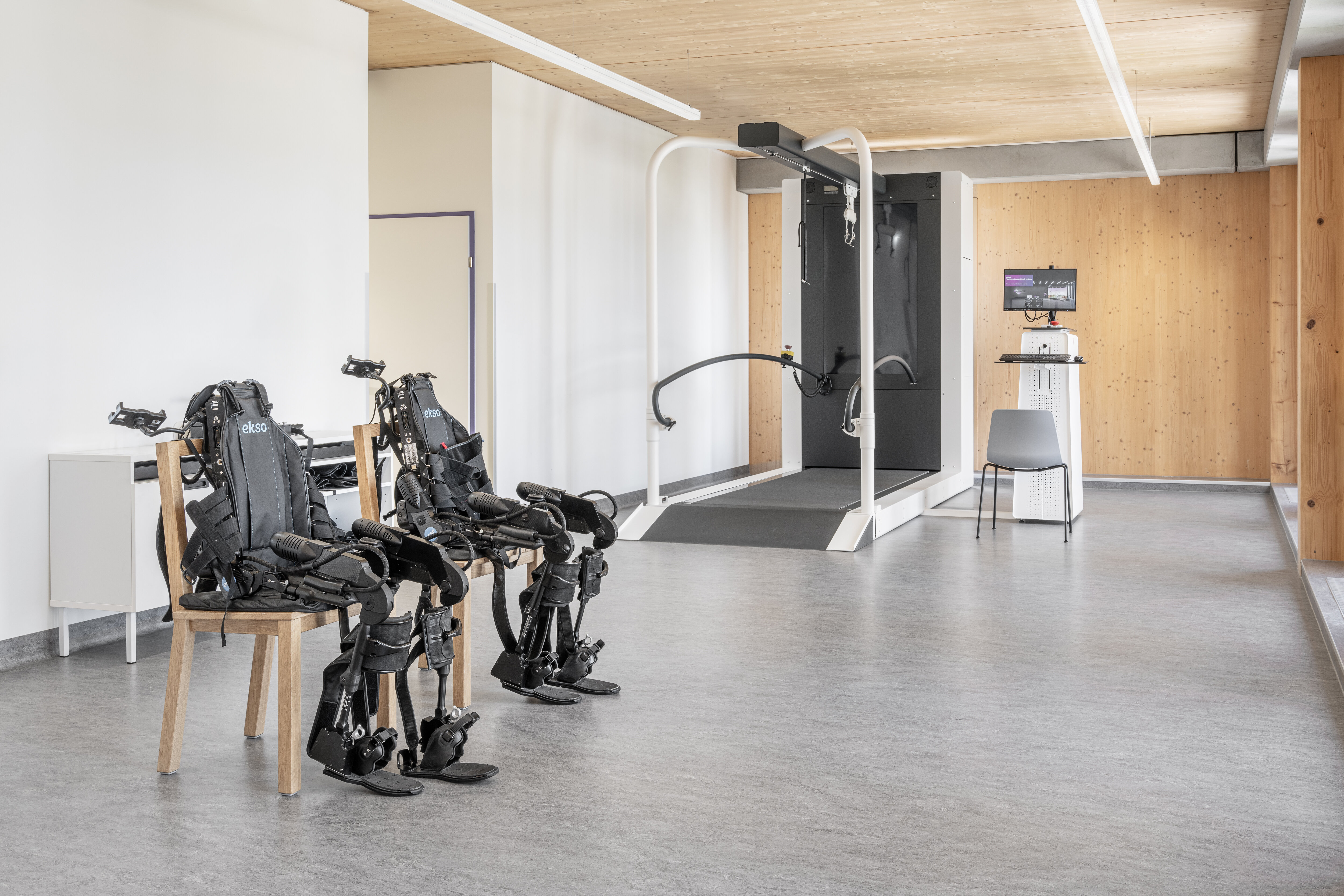 Bild von Geräten im Therapiezentrum tech2people