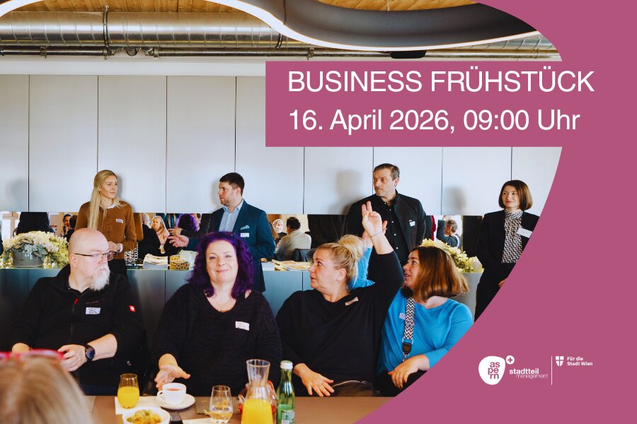 Gruppe an Menschen beim Frühstück, weißer Schriftzug Business Frühstück am 16. April vor violettem Hintergrund