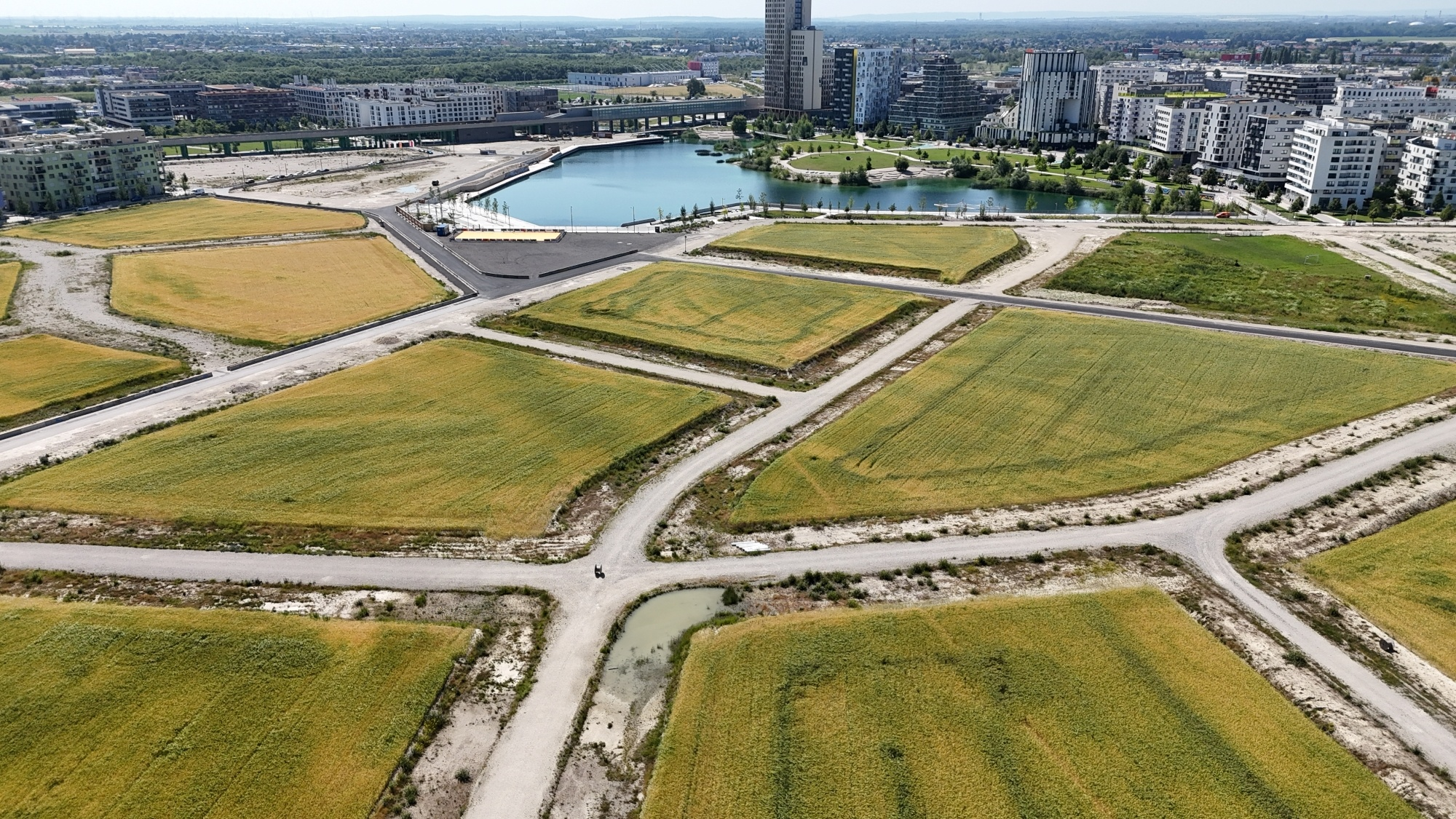 Blick von Nordwesten auf die Seestadt