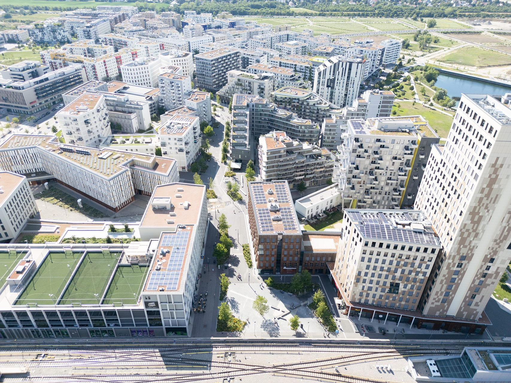 Luftaufnahme der Seestadt 2025