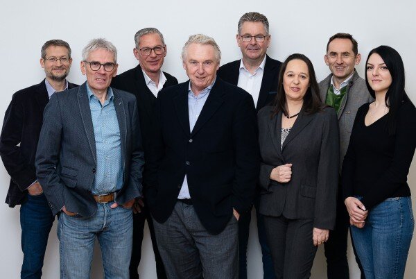 Programmleitung Stadtentwicklungsareale für lebenswertes Wohnen v.l.n.r.: Dipl.-Ing. Stephan Spindlböck, Dipl.-Ing. Harald Schlee, Mag. Gunther Laher, Dipl.-Ing. Andreas Trisko, Ing. Alfred Theuermann, Birgit Horvath, Dipl.-Ing. Wolfgang Strenn und Lejla Bilalovic.