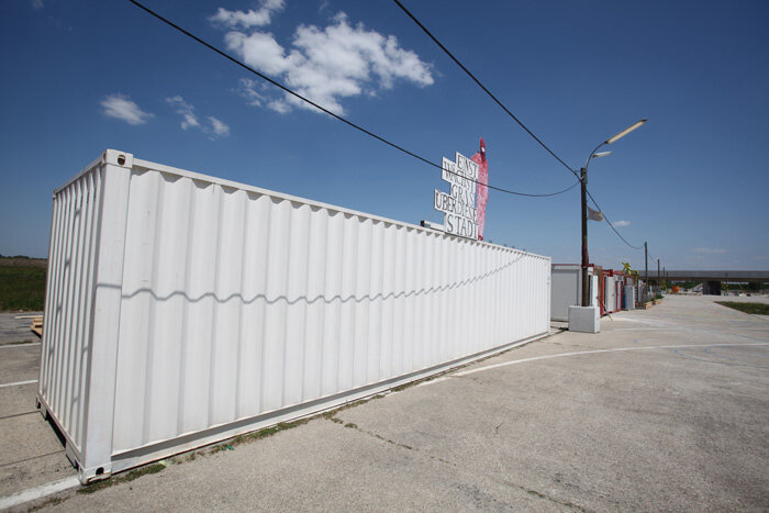 DURCHGEGRILLT MIT daskunst