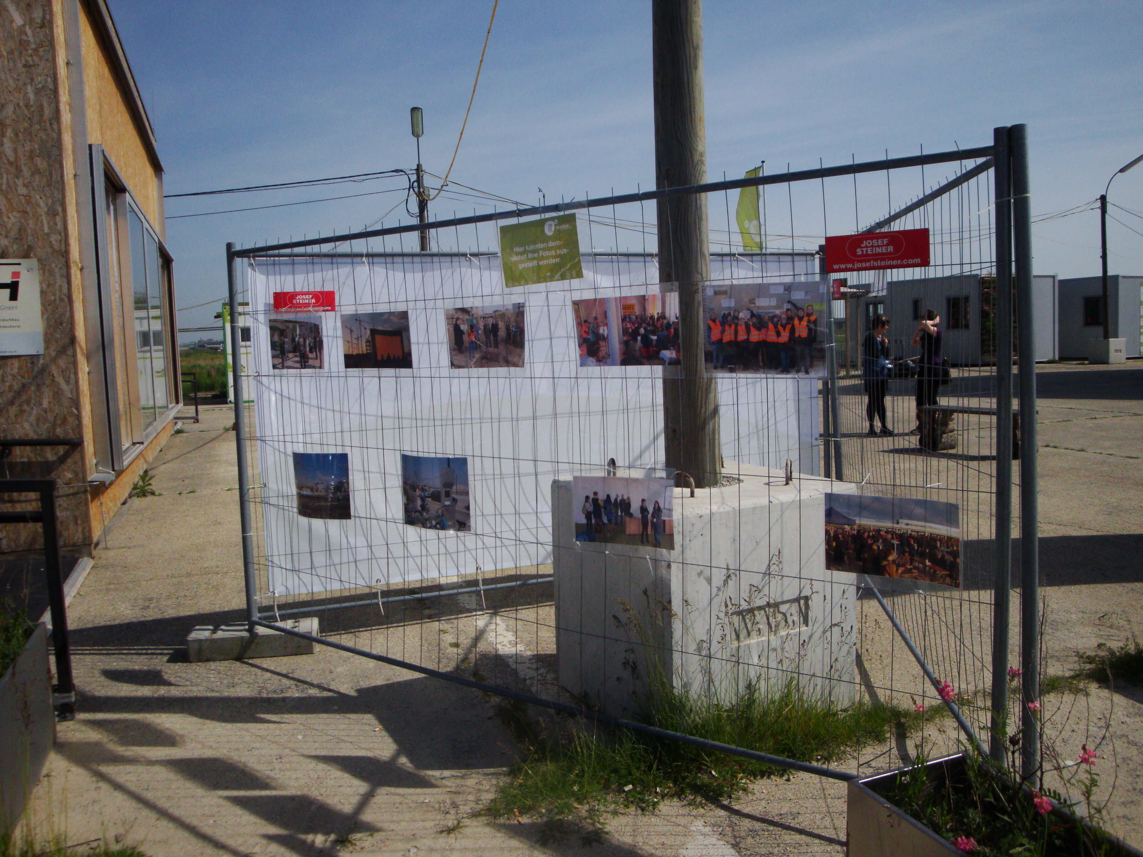 Erster Auftritt der Bauzaun-Galerie