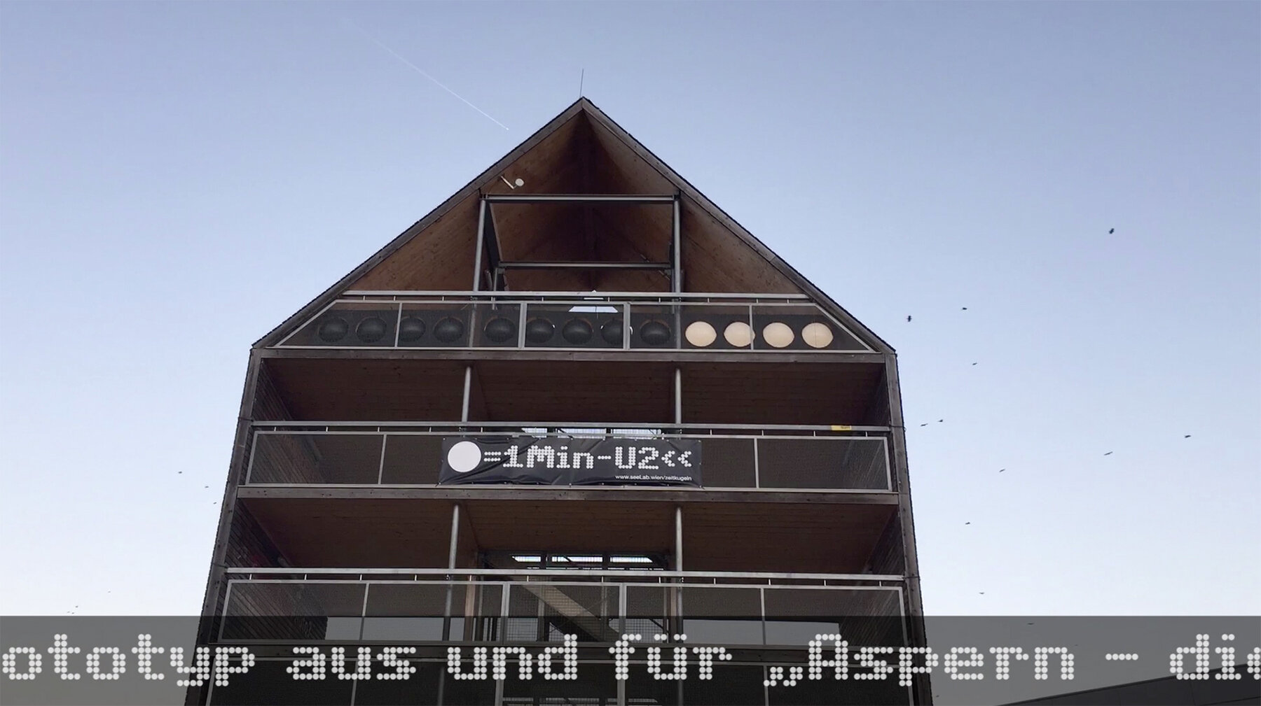 ZeitKugeln: Eine Medien-Kunst-Installation mit Alltagsnutzen  