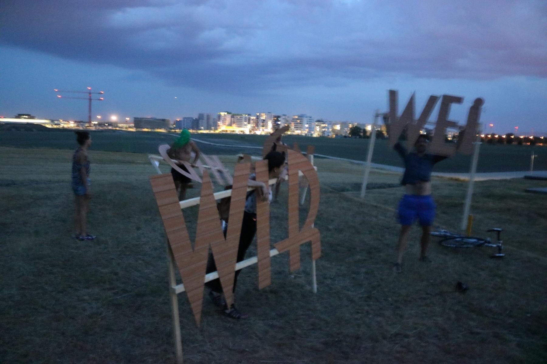 Peter Fritzenwallner - Performance: "Silben trennen und öffentlich vortragen” 
