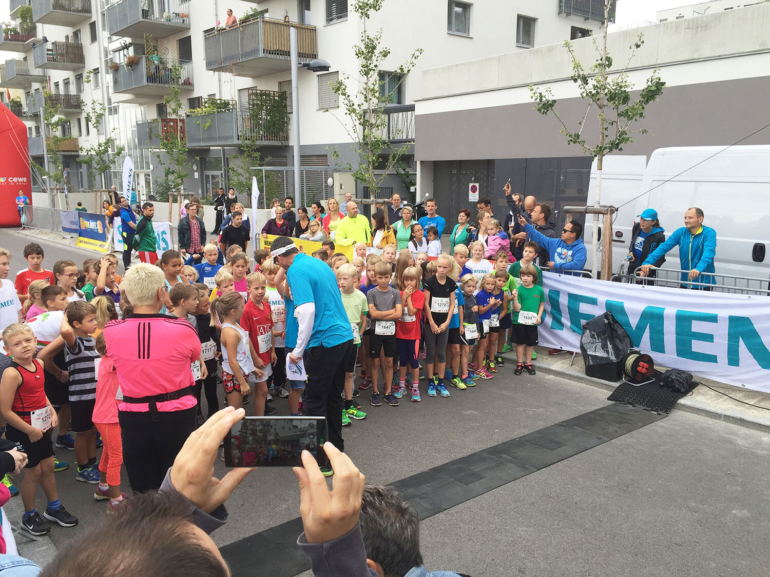 Kinder an der Startlinie beim Seestadtlauf 2016