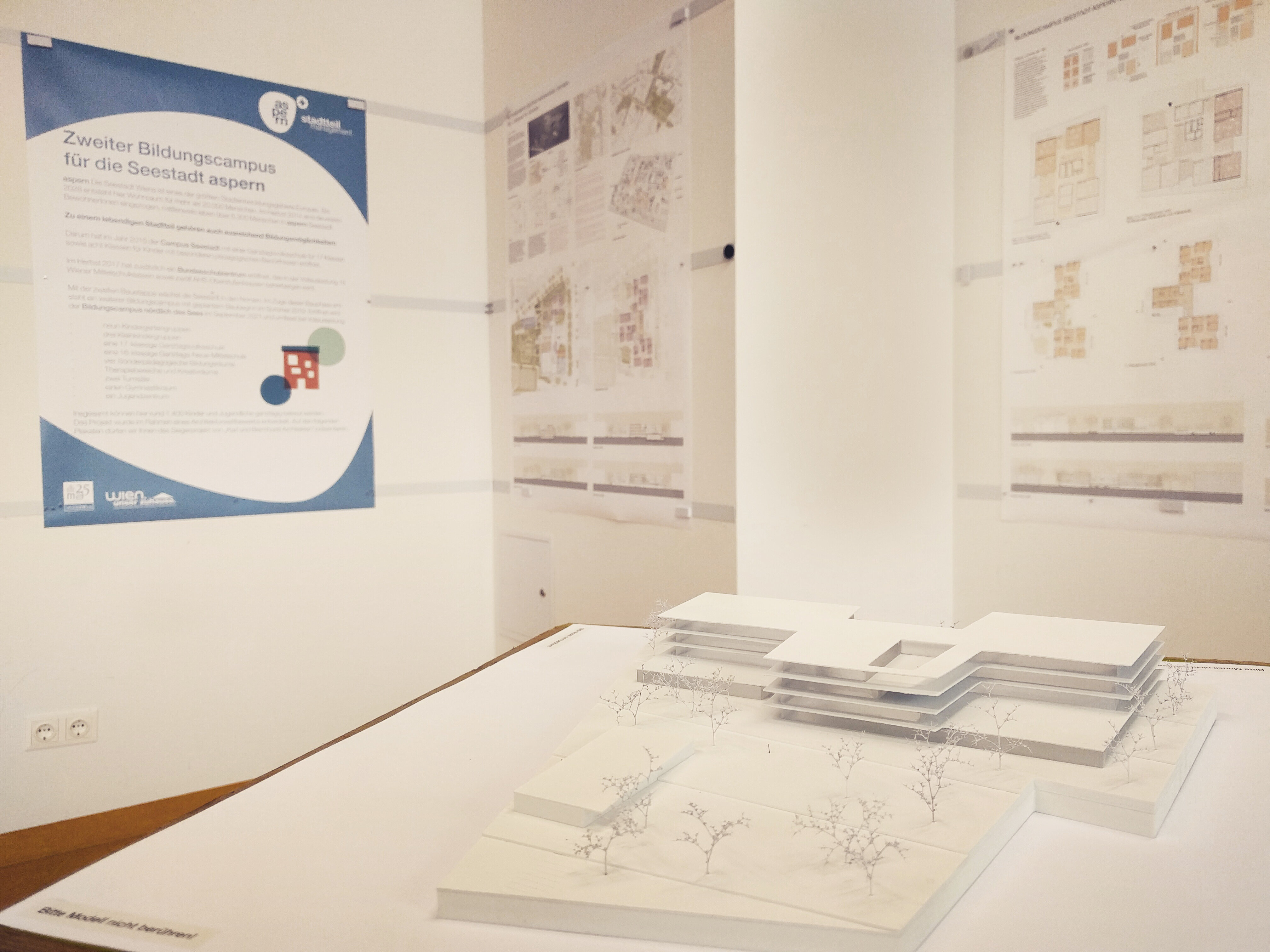 Foto zur neuen Ausstellung zum zweiten Bildungscampus der Seestadt