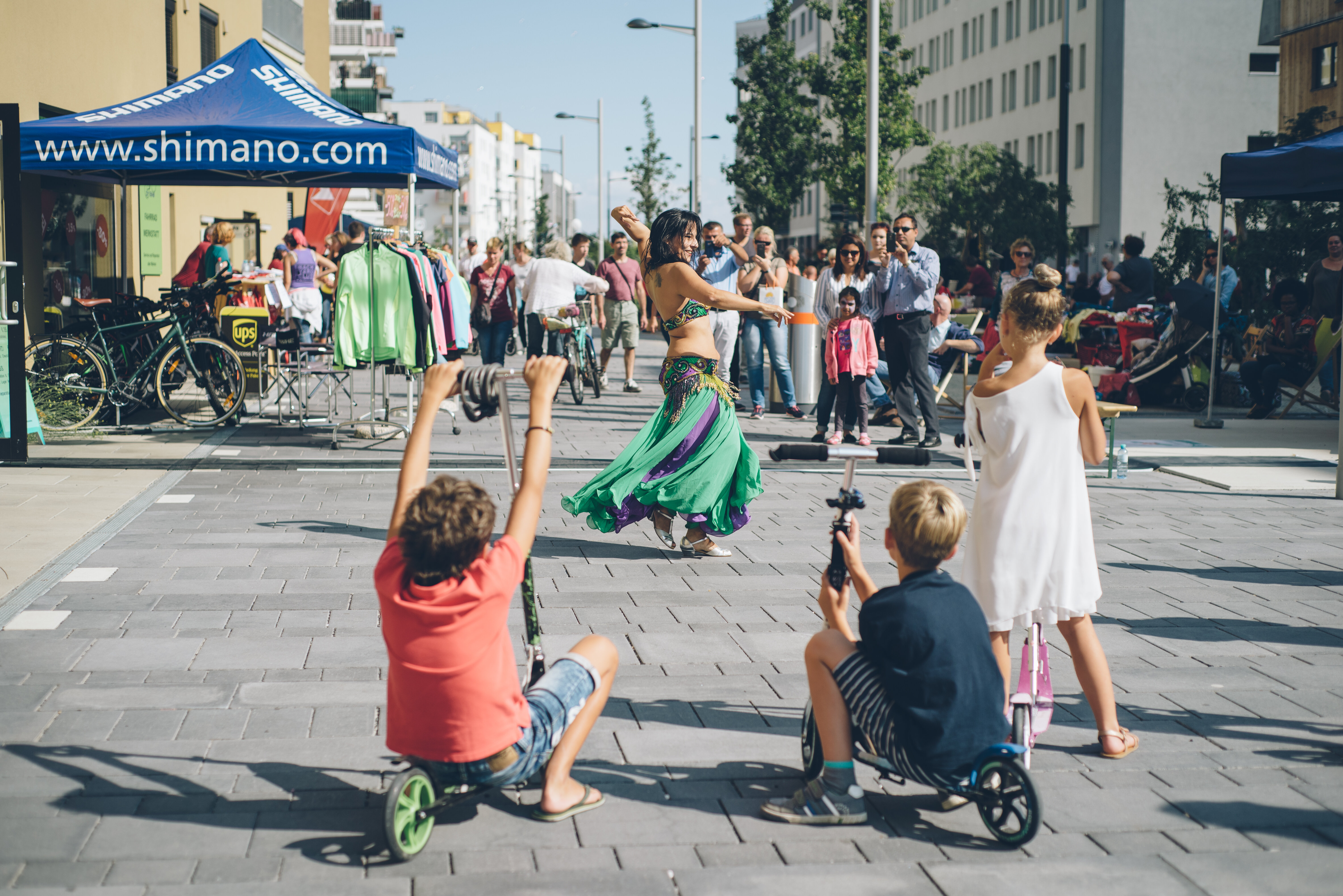 Das Straßenfest bietet ein buntes Programm für Groß und Klein!
