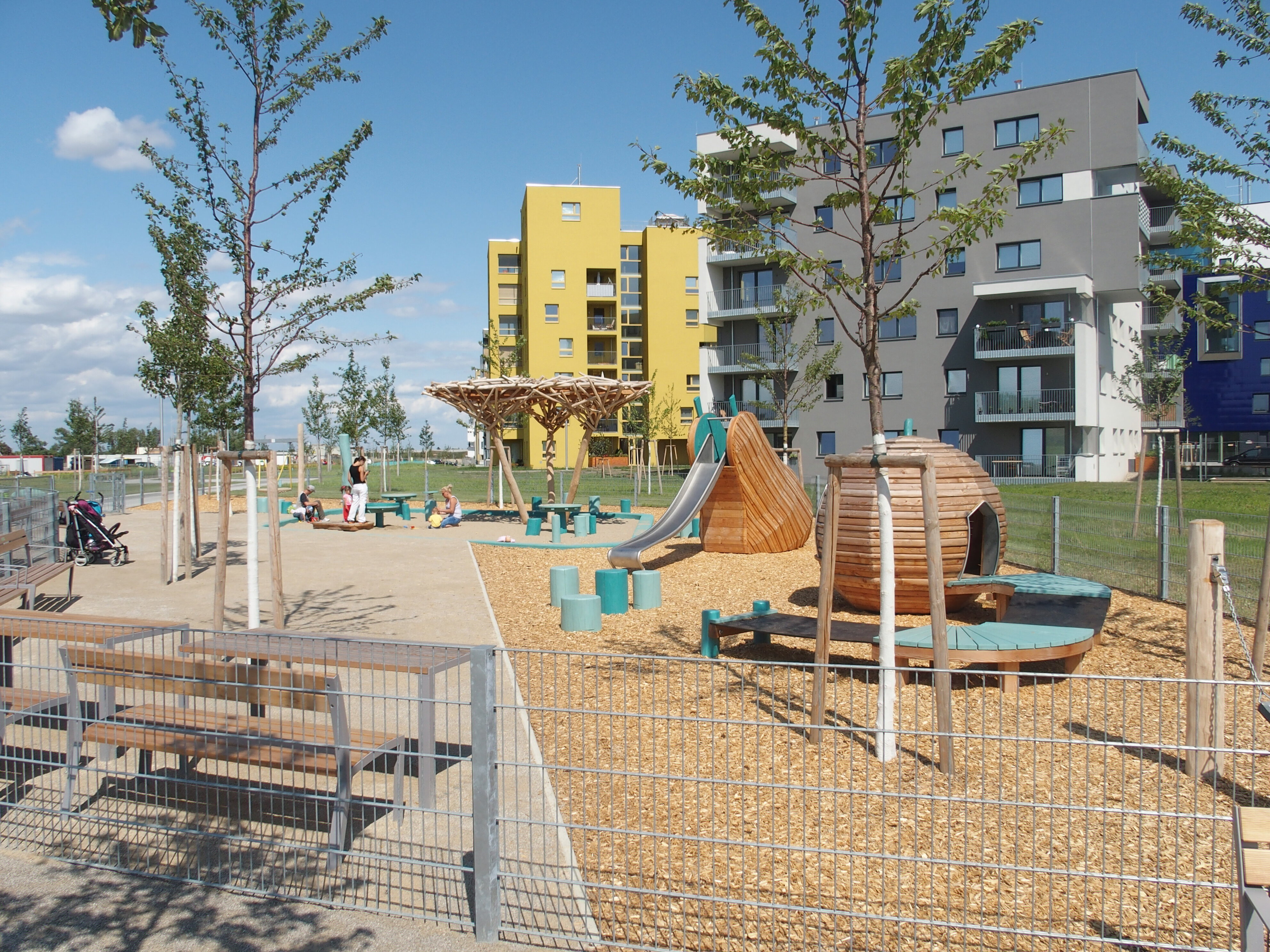 Das tolle Spielangebot im Yella-Hertzka-Park