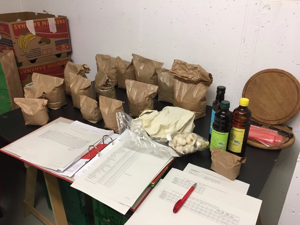 SeeFoodcoop Ausgabe der Lebensmittel