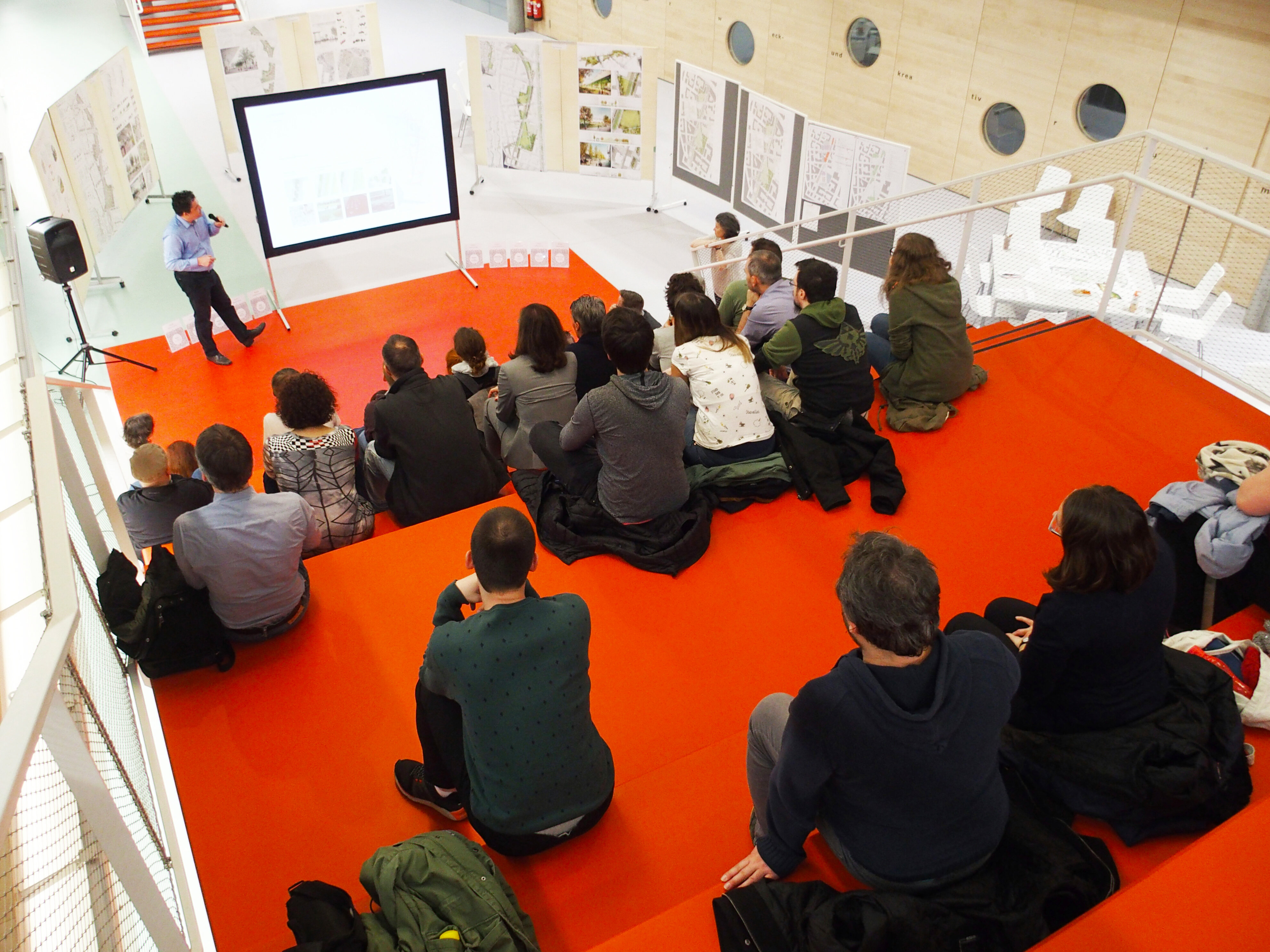 Ebenfalls 2018 gab es ein interessantes Werkstattgespräch über den neuen "Park am Seebogen". Meinungen und Rückmeldungen interessierter SeestädterInnen waren dabei gefragt!