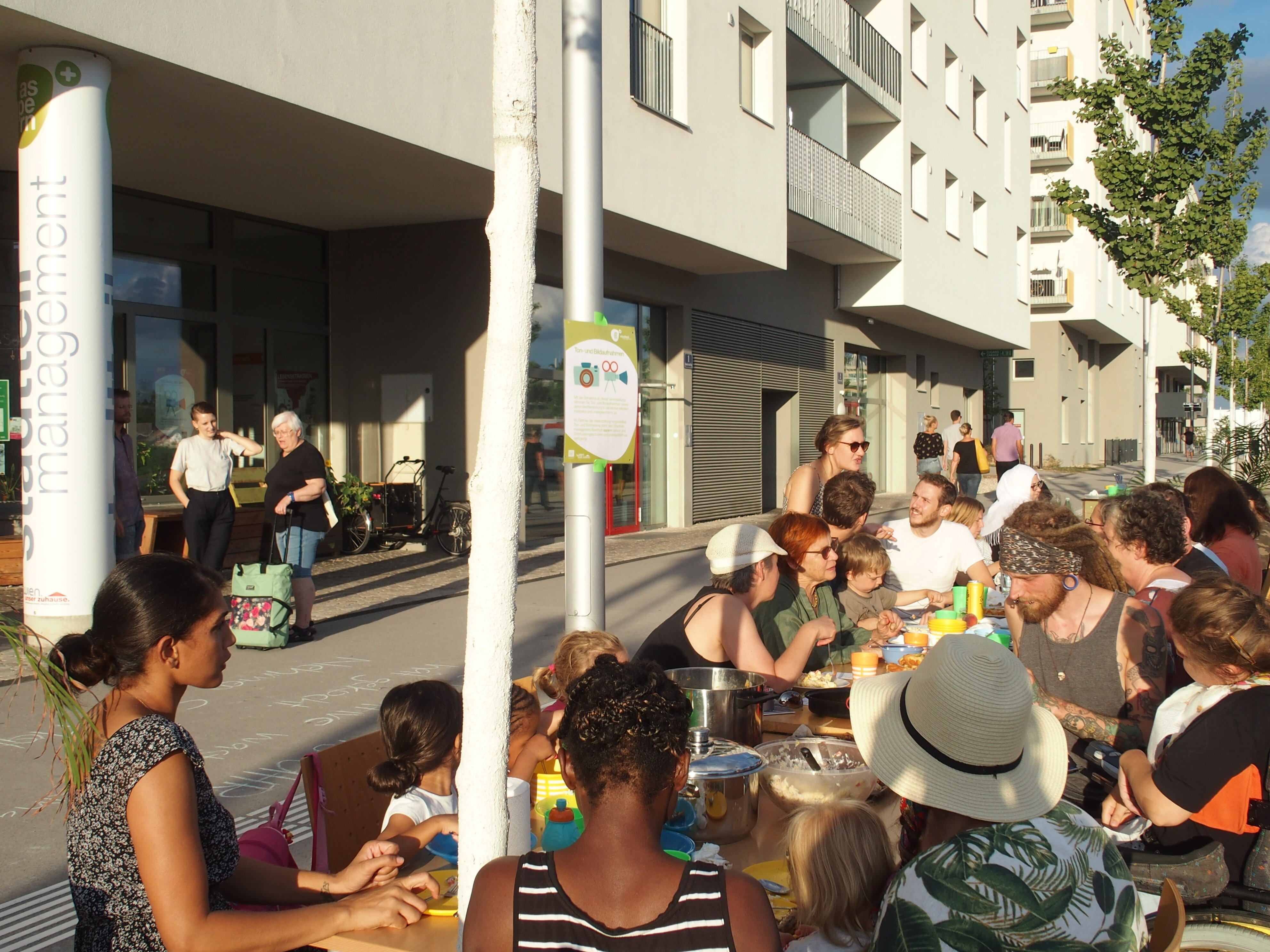 Abendessen am Stadtstrand 