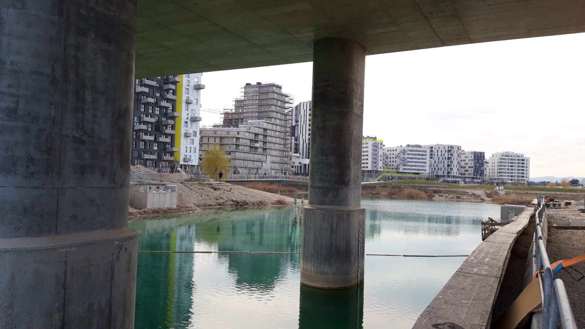 Montage Jane-Jacobs-Steg