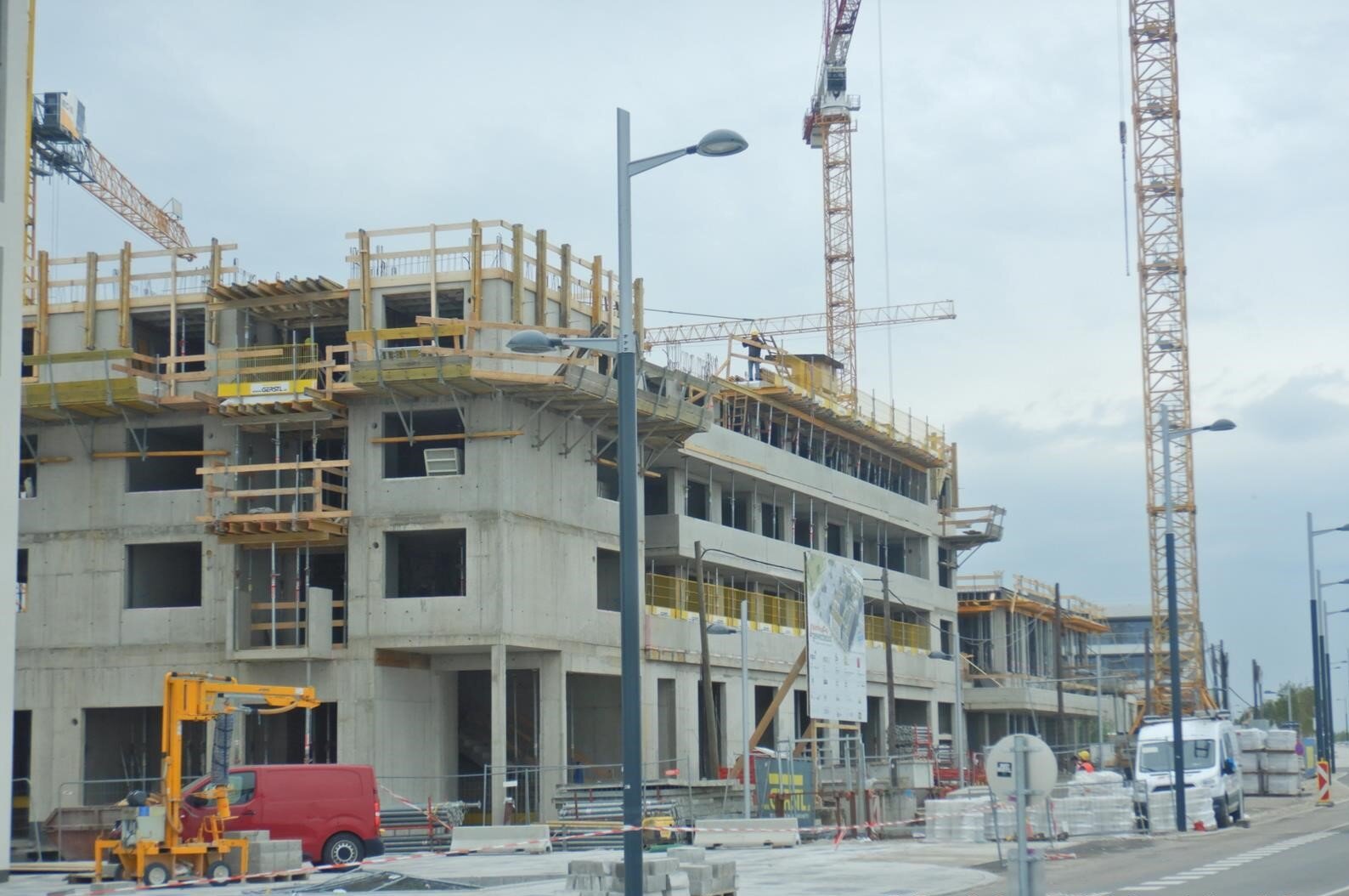 Foto mit dem Baugeschehen auf dem Bauplatz H6/5