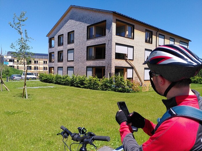 Die Leuchttürme (hier in Krumbach) werden mit der Österreich radelt App eingesammelt.