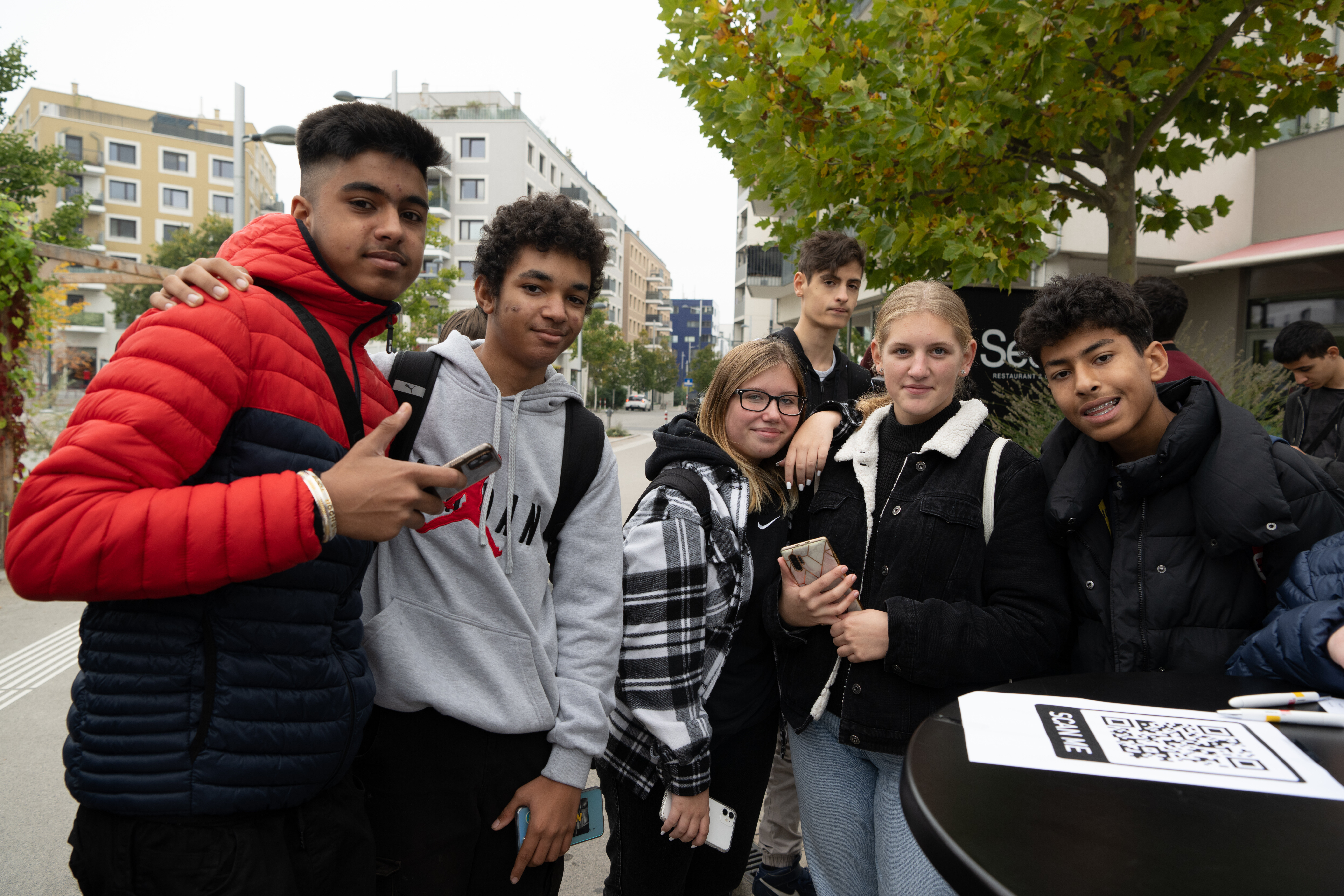 4 Jugendliche bei der Berufe-Tour