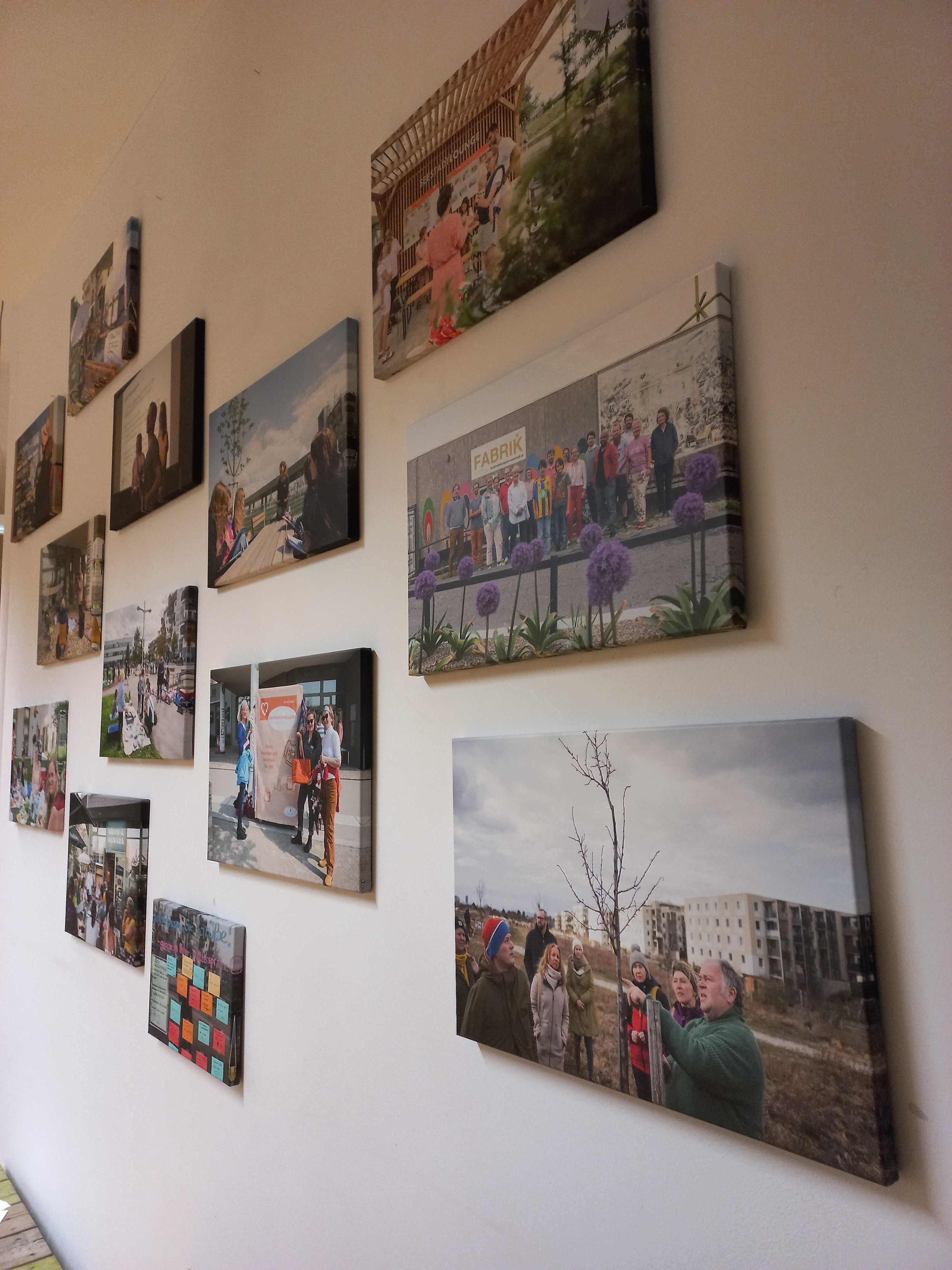 Die neuen Bilder im Foyer des Stadtteilmanagements