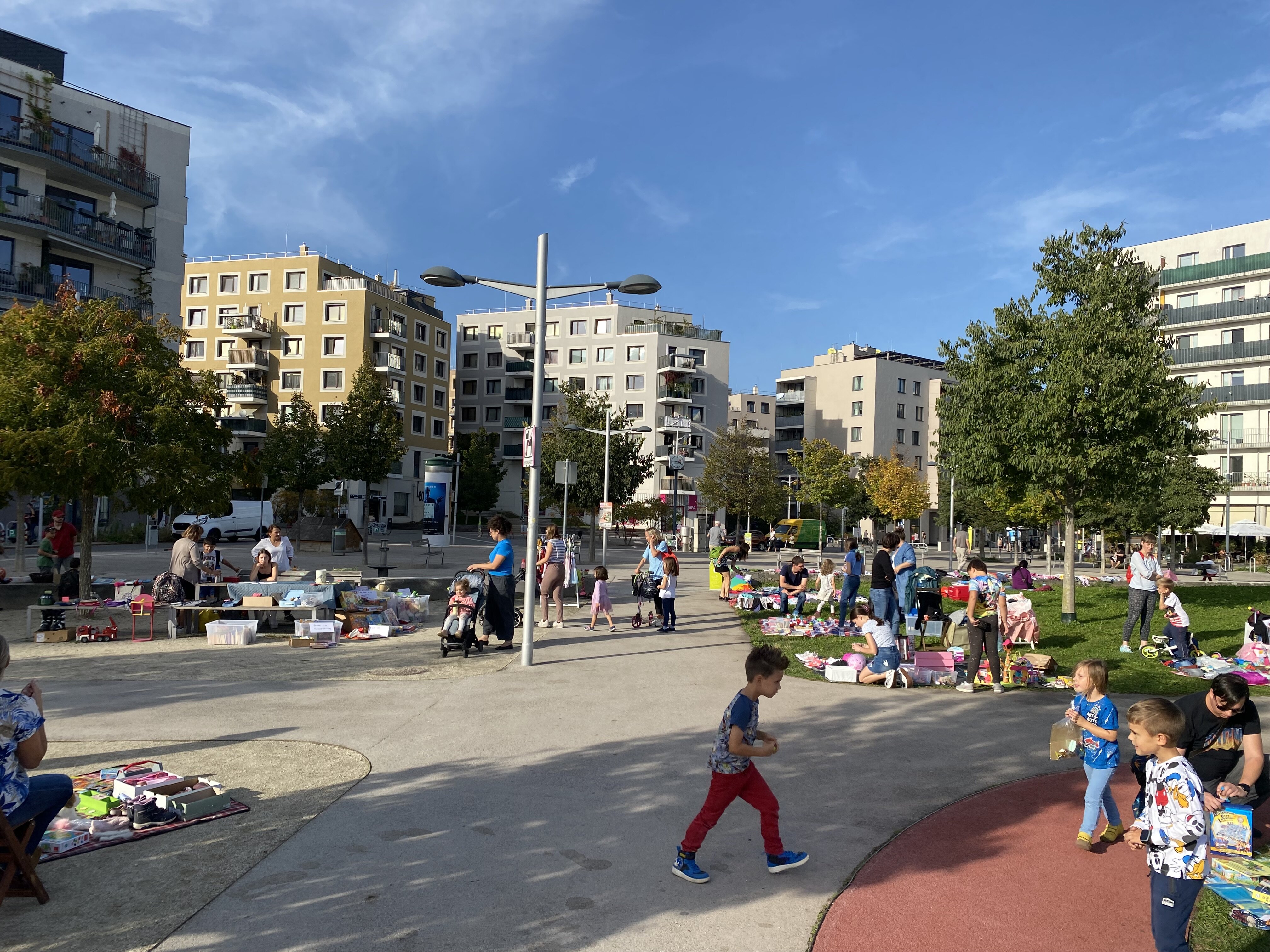 Menschen auf einem Platz