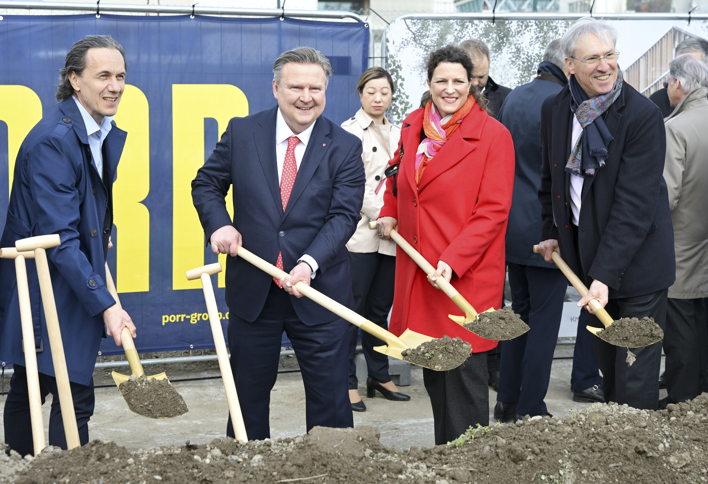 Spatenstich für Zentralberufsschulgebäude in der Seestadt