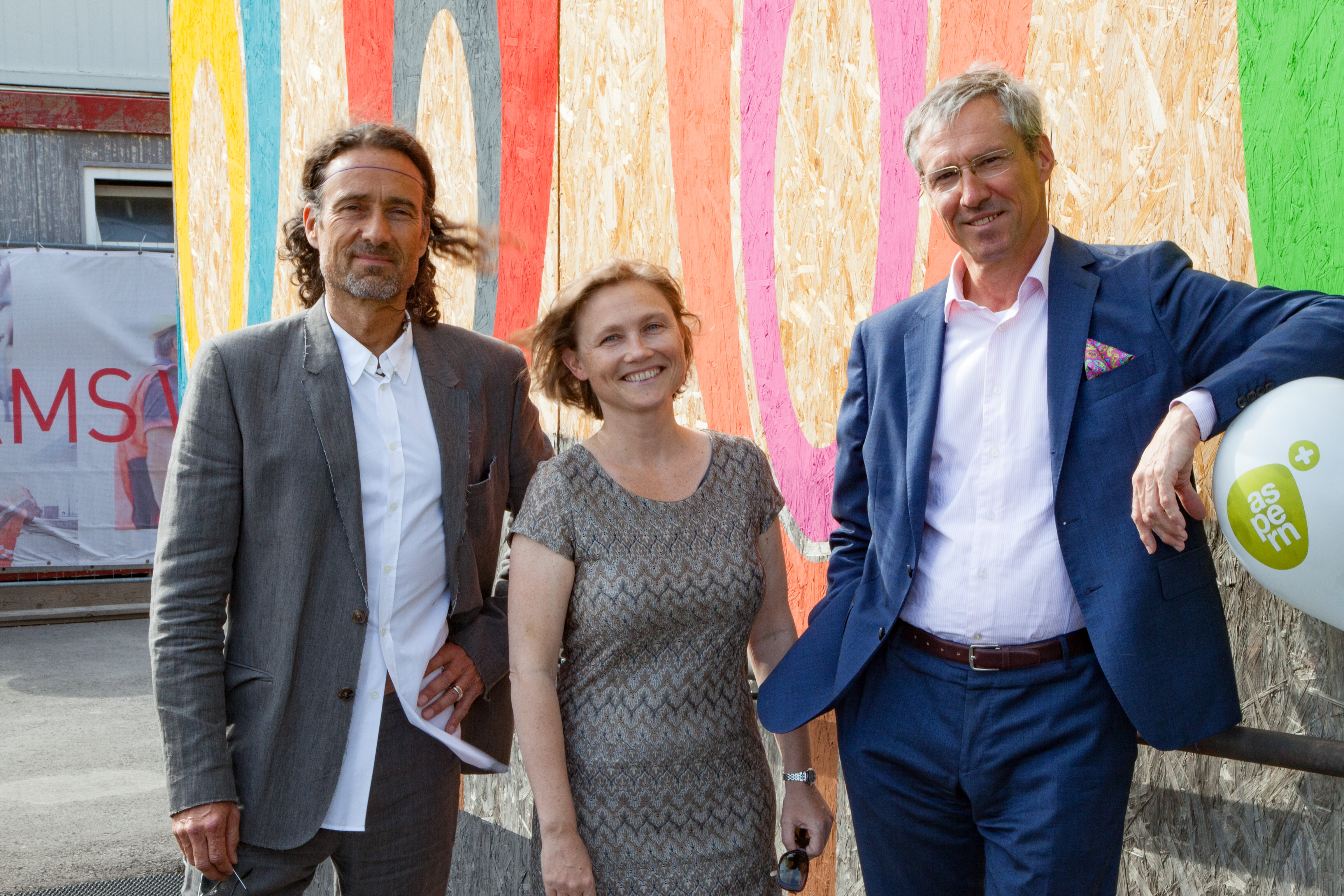 Wiener Künstler Gilbert Bretterbauer, Martina Taig, Geschäftsführerin KÖR Kunst im Öffentlichen Raum, Gerhard Schuster, CEO wien 3420 aspern development AG
