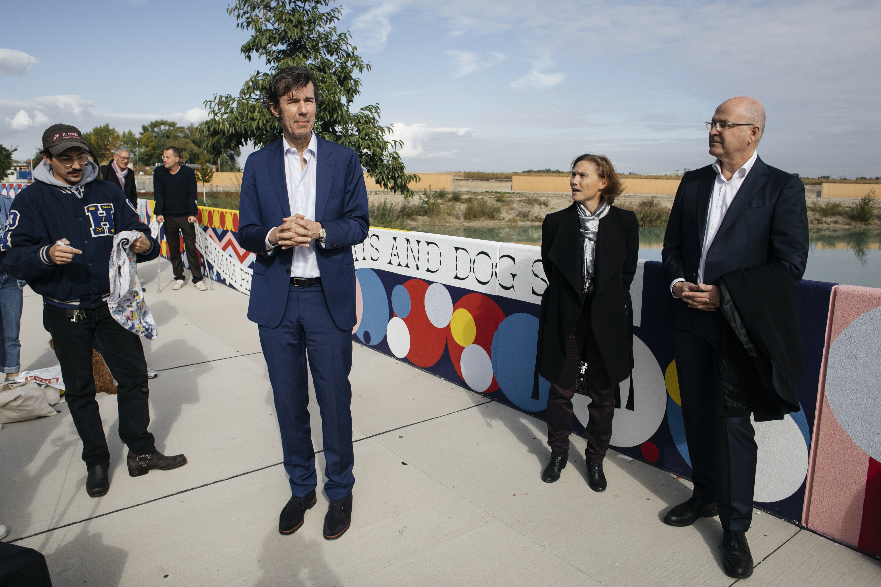 v.l.n.r. Street Art-Künstler Knarf (Designstudio B-98), Stefan Sagmeister, Martina Taig (GF KÖR Kunst im öffentlichen Raum), Heinrich Kugler (Vorstand Wien 3420) in aspern Die Seestadt Wiens 