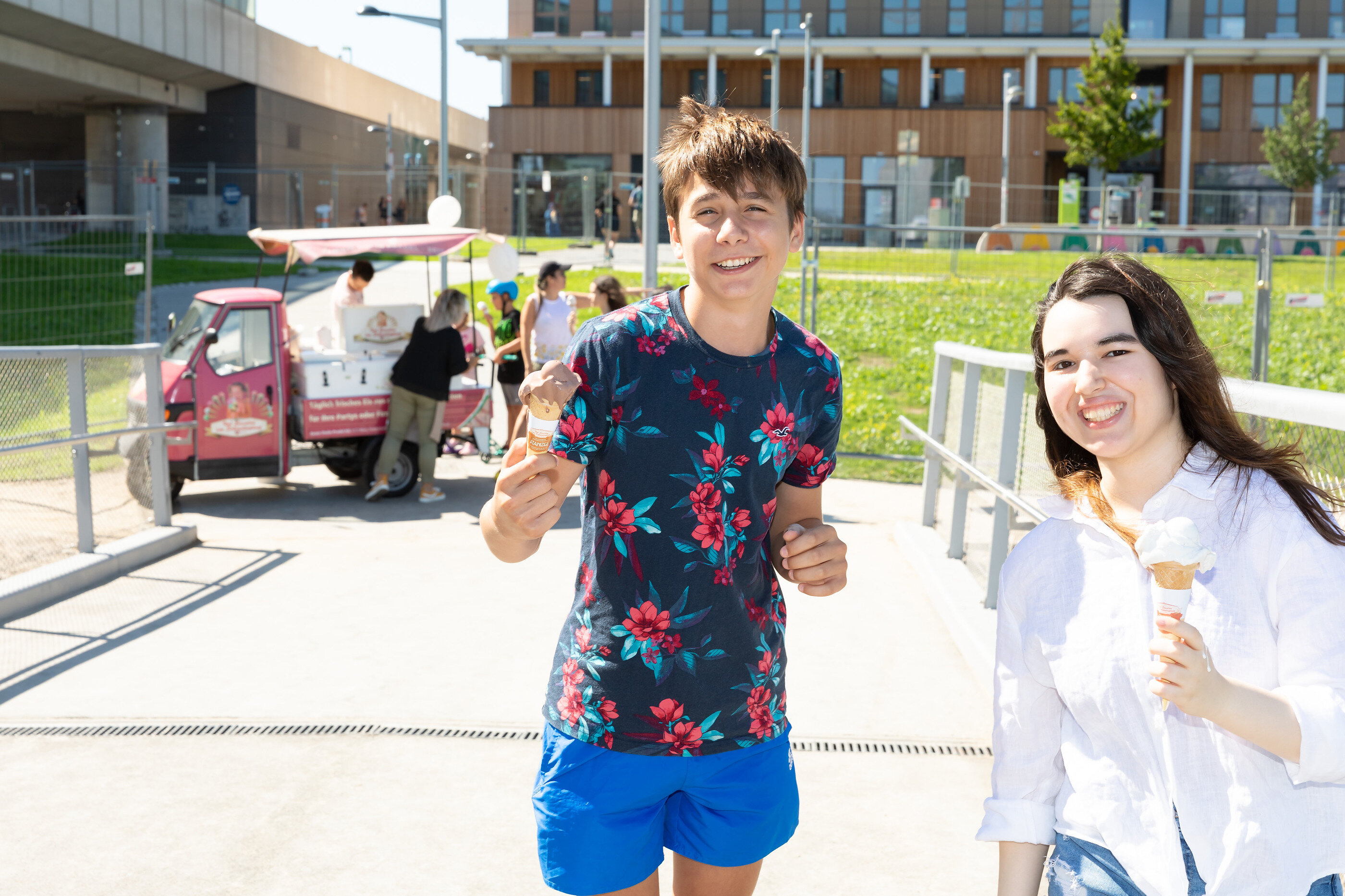 Die in der Seestadt ansässige Eismanufaktur Eissalon am Schwedenplatz sorgte für kühle Verköstigung vor Ort.