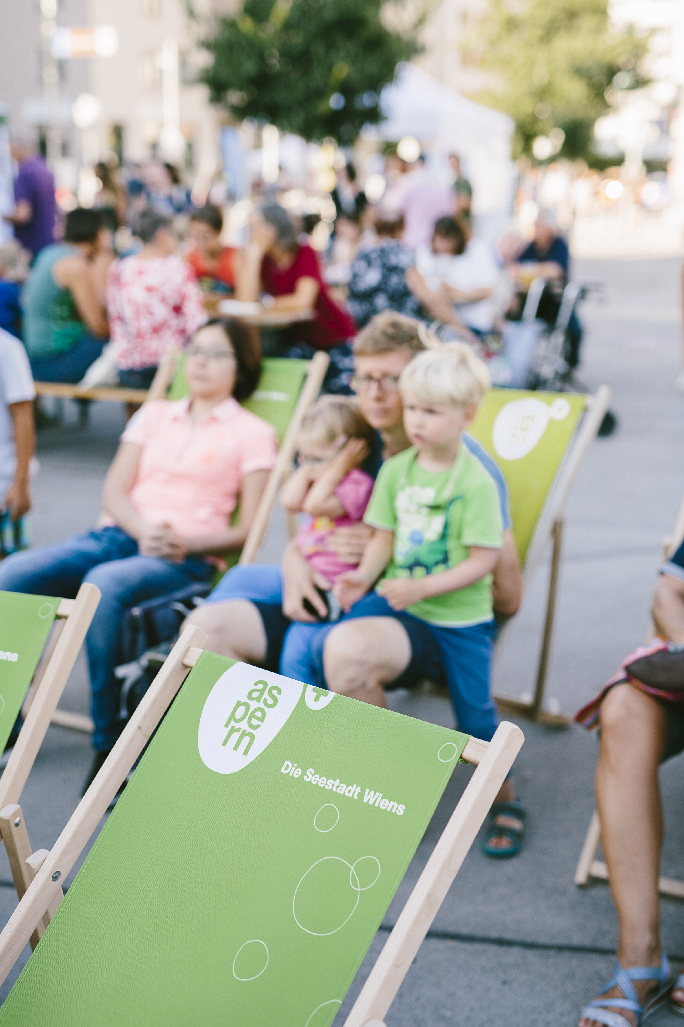 Am 3. September präsentiert das Seestädter Straßenfest ein vielfältiges Angebot zum Genießen, Shoppen und Kennenlernen.