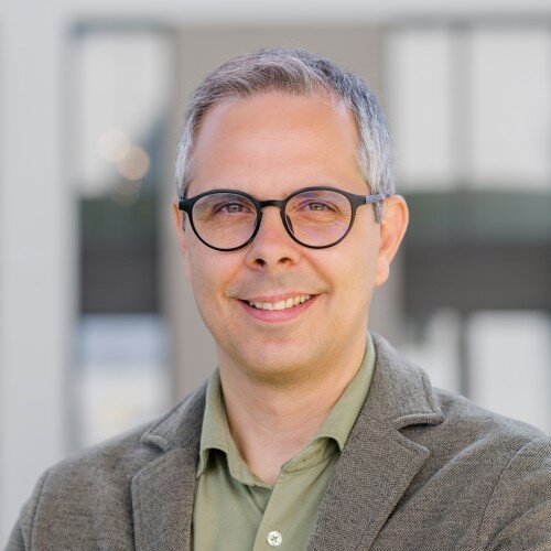 Portraitfoto von Peter Hinterkörner