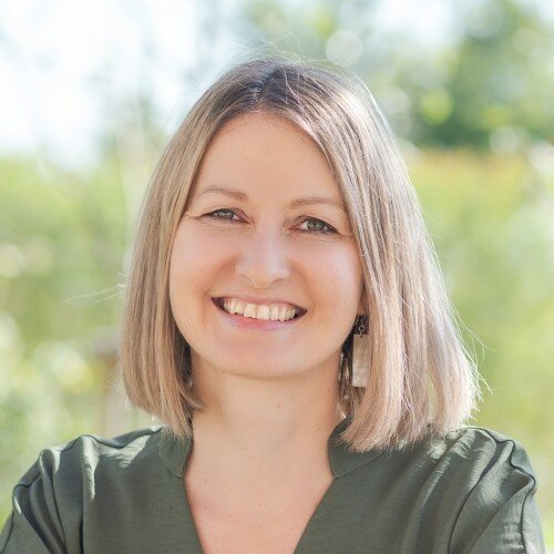 Portraitfoto von Annemarie Müller