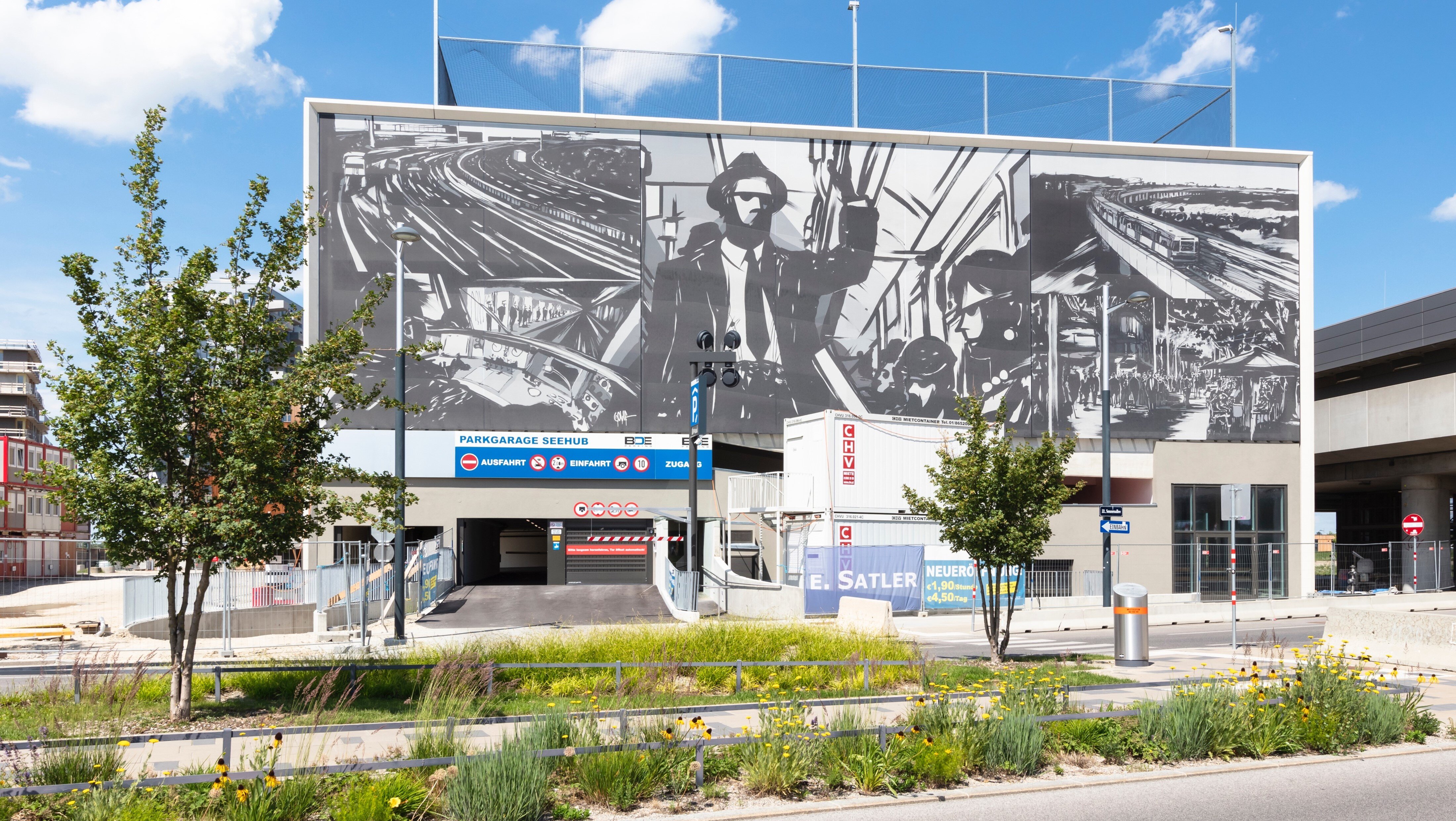 Streetart Gebäuderückseite, Bzw. Garageneinfahrt Sonnenallee