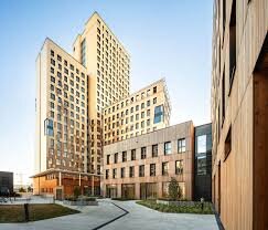 Gebäudeansicht aller 4 Gebäudeteile 