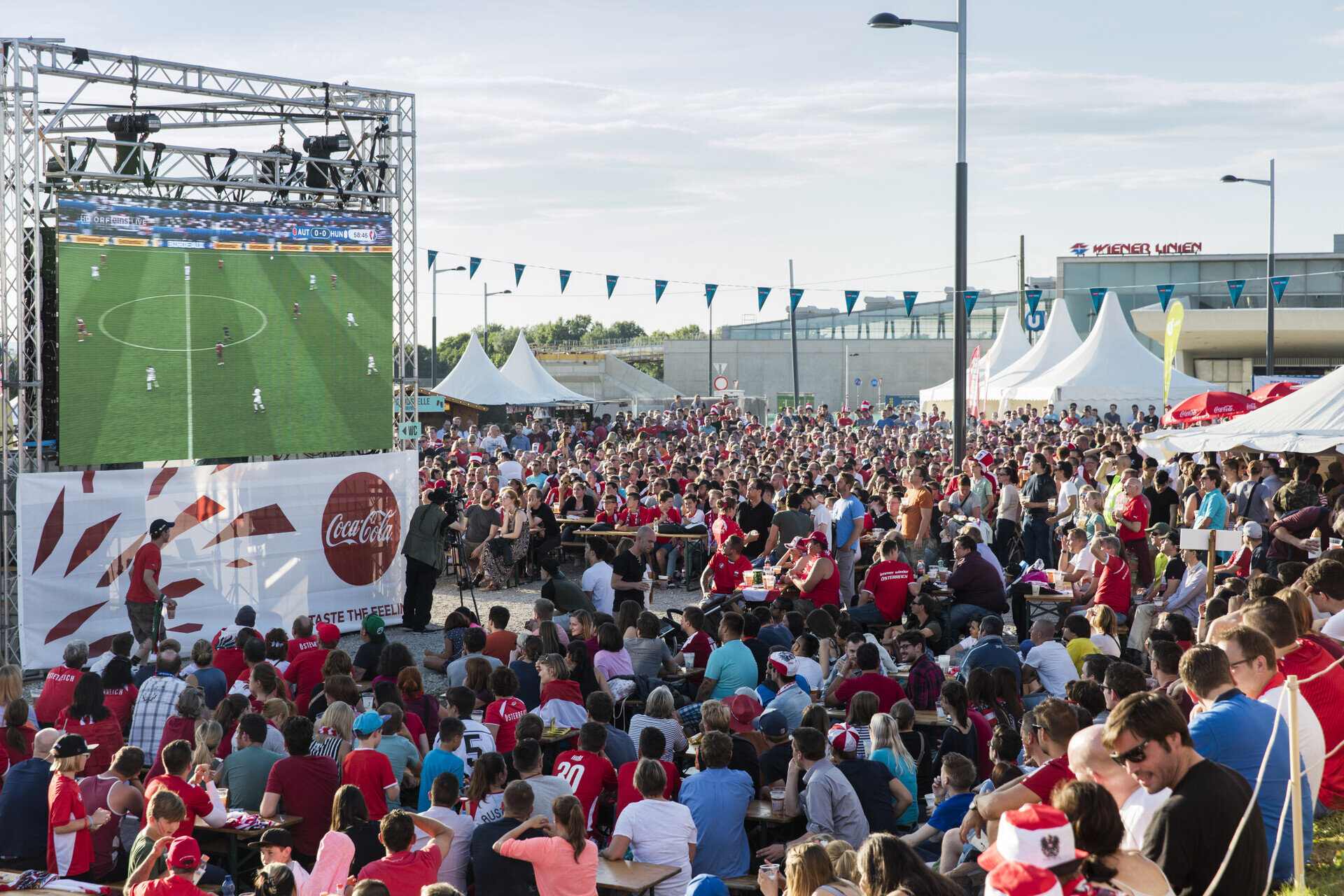 Public Viewing in der Seestadt