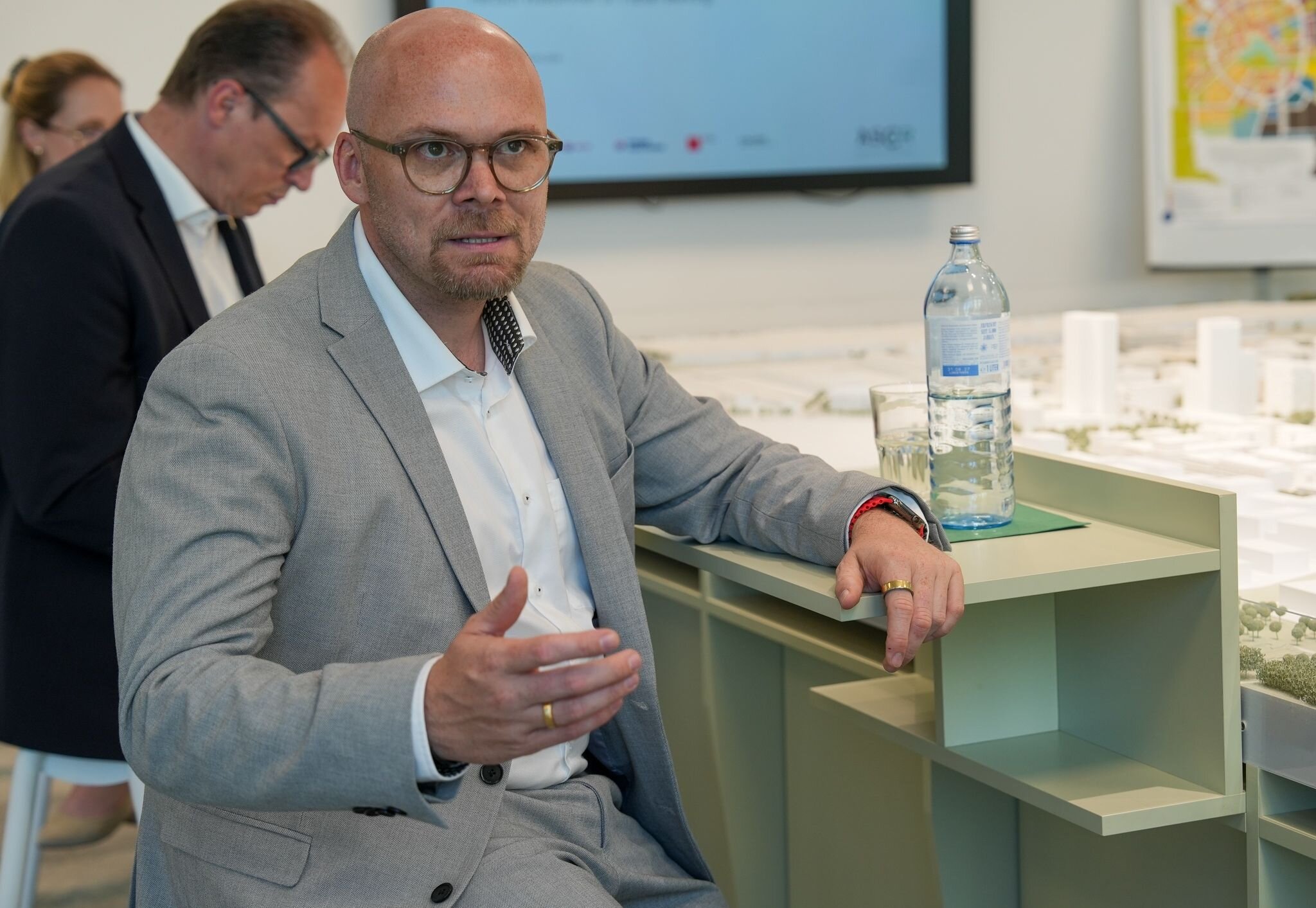 Fabian Mehring im Gespräch über Stadtentwicklung, Digitalisierung und die Zukunft urbaner Räume in der Seestadt.