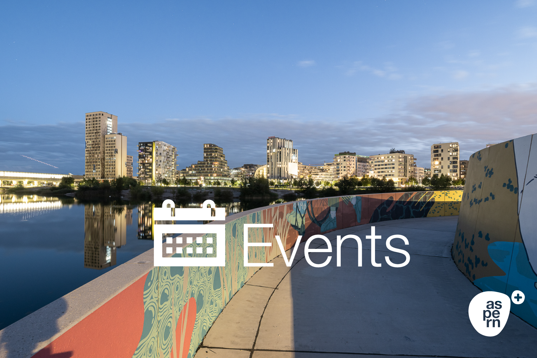 Mural, See und die abendliche Skyline von aspern Seestadt