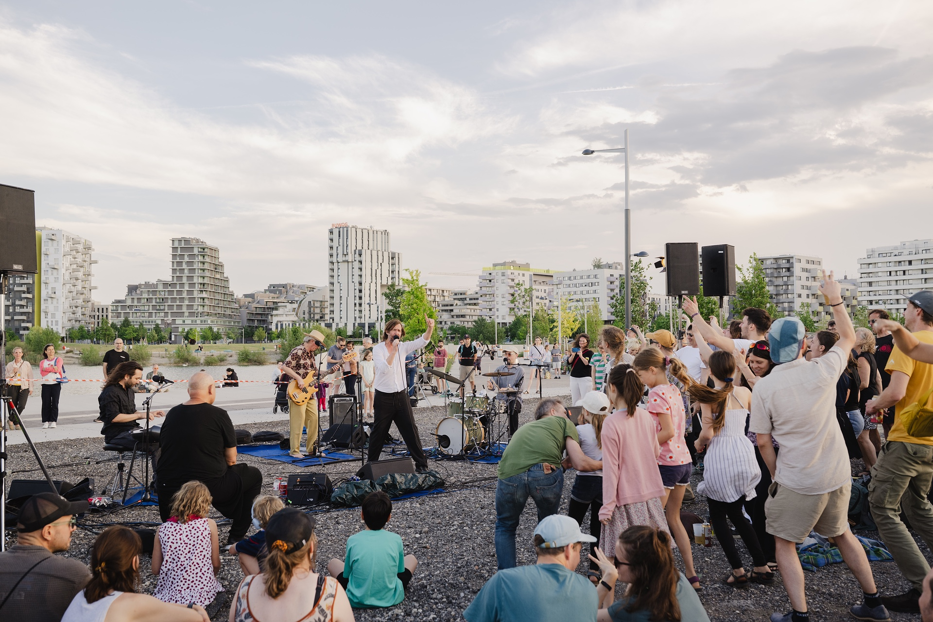 Das BAULÜCKEN-KONZERT mit Fuzzman & The Singin' Rebels Ende Mai am DOCK Seestadt